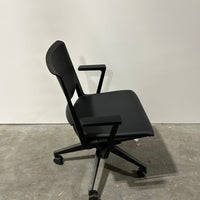 Very Conference Chair Fixed Arms Leather Seat Black