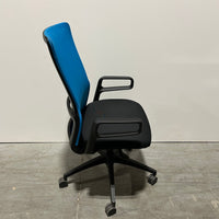 Novo Highback Fixed Arms Black Seat Blue Back