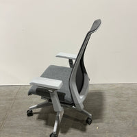 Haworth Very Conference Chair No Lumbar