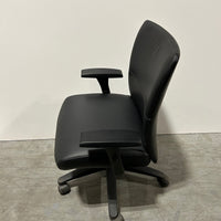 Nightengale Tuxedo Leather Black Height Adjustable Arms