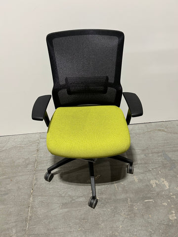 Novo Midback Height Adjustable Arms Green Seat