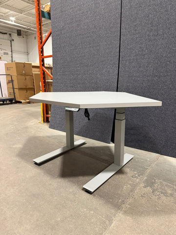 Haworth Planes Height Adjustable Desk